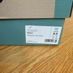 TOMS Diana Natural Yarn Dye Footwear